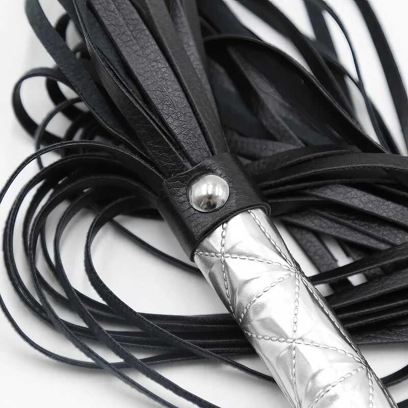 Martinet BDSM Glamour